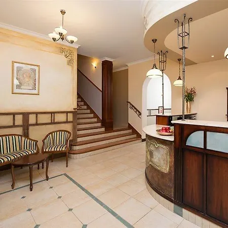 Hotel Sedan - Destigo 3*