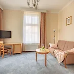 Sedan - Destigo 2* Сопот