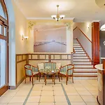 Sedan - Destigo Отель