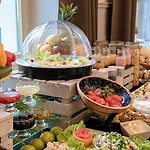 Sedan - Destigo Отель 2*