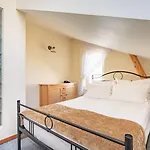 Sedan - Destigo Отель 2*