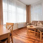 Отель Sedan - Destigo Сопот