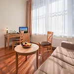 Отель Sedan - Destigo