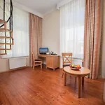 Sedan - Destigo Отель