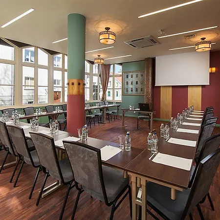 Hotel Sedan - Destigo Sopot