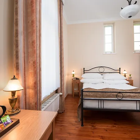 Sedan - Destigo Hotell 2*