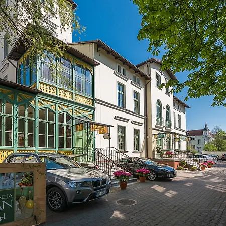 Sedan - Destigo Sopot