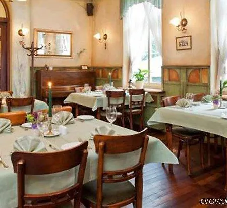 Hotel Sedan - Destigo Sopot