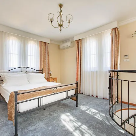 Sedan - Destigo 2* Sopot