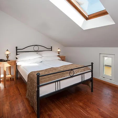 Sedan - Destigo 2* Sopot