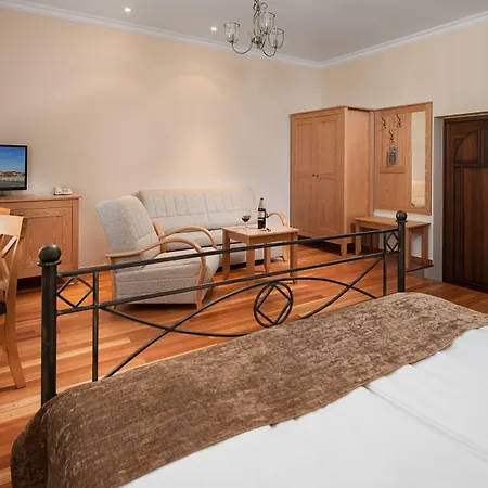 Sedan - Destigo Hotel