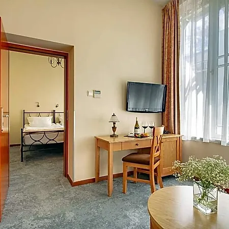 Hotel Sedan - Destigo