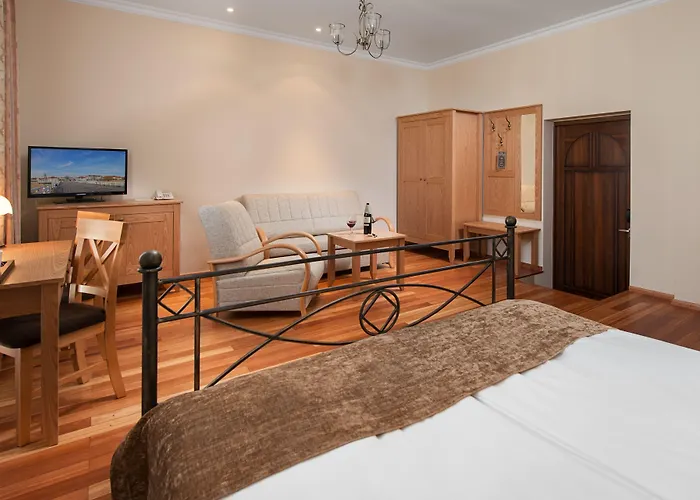 Sedan - Destigo Hotell